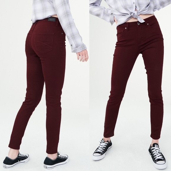 NWT Aeropostale Stretchy High-Waisted Jegging